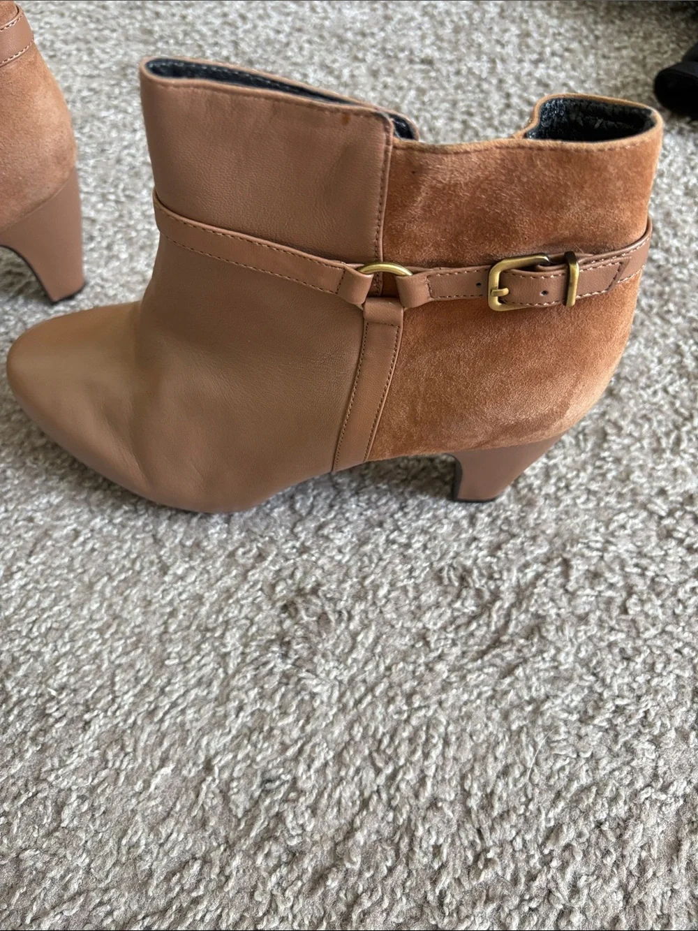 Easy Spirit Two-Tone Tan & Suede Brown Ankle Booties